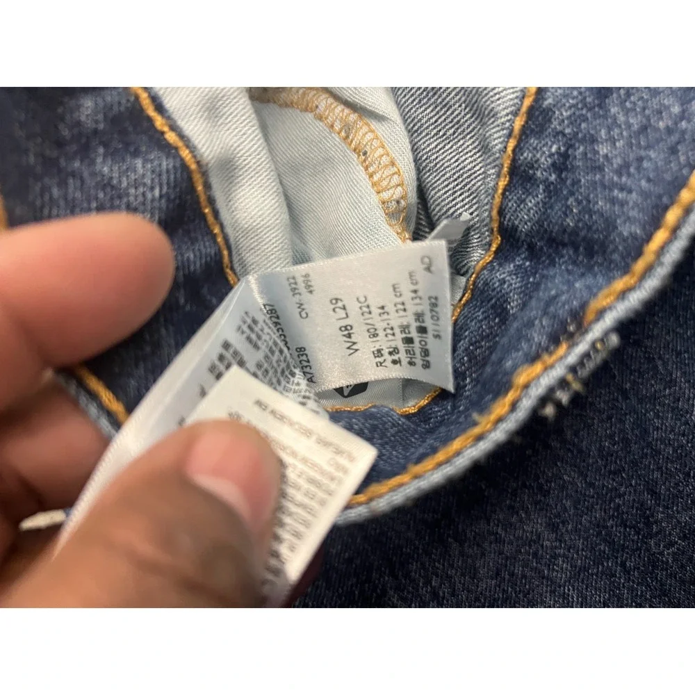 Levi's 550 Jeans Men's Blue Denim Pockets Relaxed Fit Straight Classic‎ - 48X29